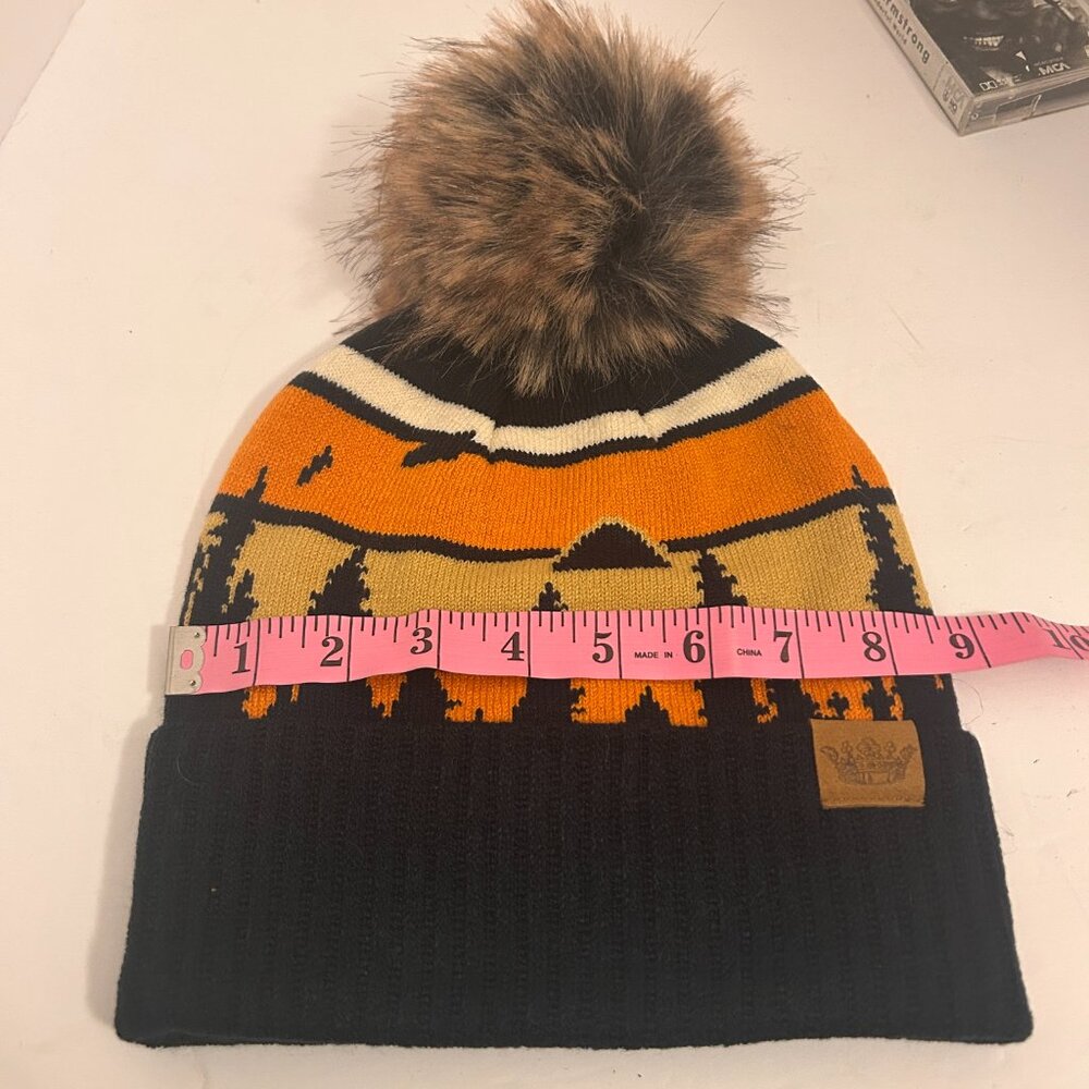 NWOT Crown Mountain Sunset Beanie – Faux Fur Pom – Knit Winter Hat - Picture 6 of 6
